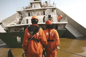 船舶撞桥:小概率事故的成本1