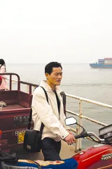 覃瑶:自杀“神童”的三重门