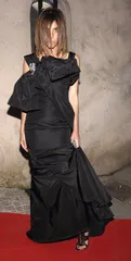 ​反Vogue，反正都Vogue1