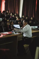 ​“散户教头”殷保华2