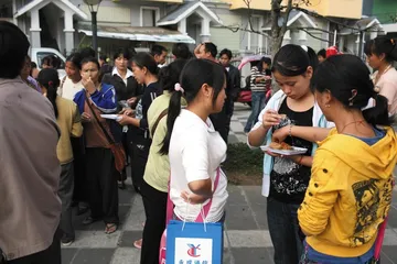 一场推高翡翠价格的战争1