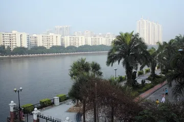 广州丽江花园小区居民的资本投资生活1
