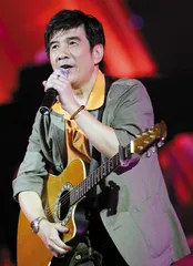 叶佳修:从乡间小路走来的人2