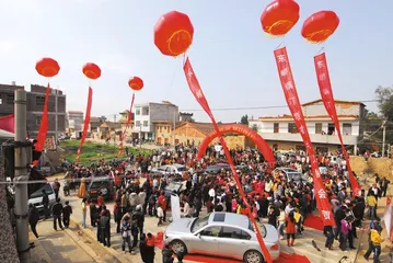 乡村名车展与“乡土慈善”3