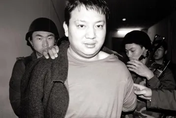 刘招华：欲望与死亡游戏