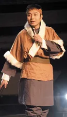 娱乐主持草根化6
