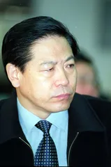 ​侯伍杰：卖官书记的生死游戏1