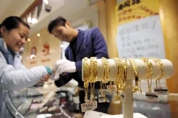 投资的山河一片红