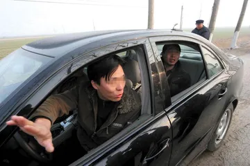 ​杭州豪华“奔的”出逃风波1