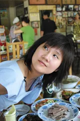 ​殳俏：人和食物是平等的