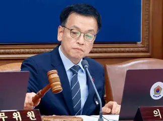 “代代总统”,“套娃”困局4