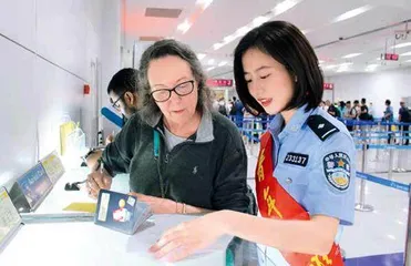 李在明遇袭刀光中的韩国政坛乱象
