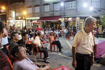 穿越马六甲海峡，有船只，还有历史