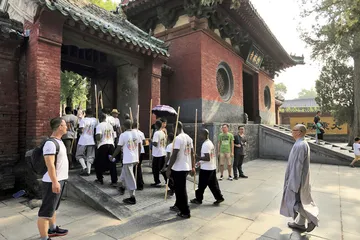 释永信“绯闻”，有背景无答案3