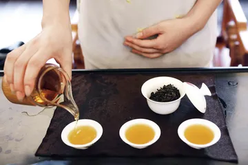 武夷茶岩中的岩骨花香