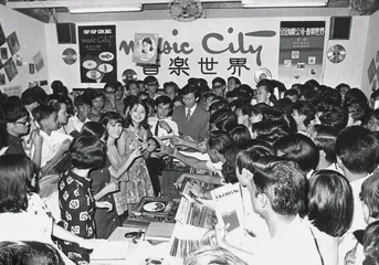 邓丽君地图：盛名后的漂泊