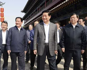 一座城墙与一个城市的 60 年6