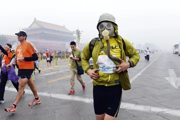 当我们生活在雾霾里