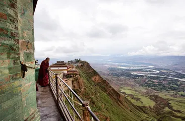 从青海到西藏：沿线的寺与僧3