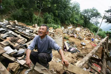 云南鲁甸地震：自救与援助