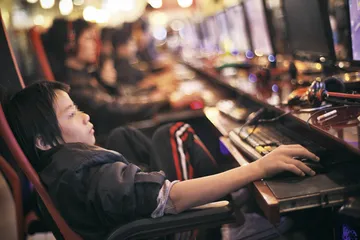 迷茫青春：搏强学校少女之死