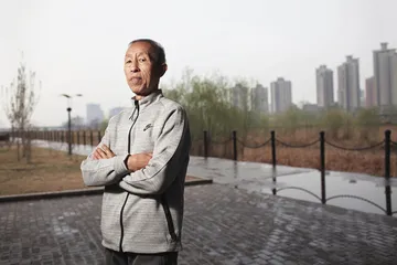 孙更生，跑龄半世纪