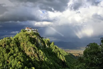 行走腾冲：高黎贡山下的热土