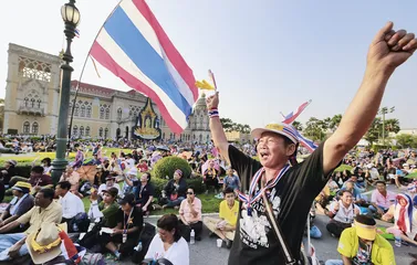 泰国：从街头抗议到司法攻势