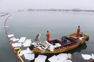 黄岛爆炸：瞬间与漫长的过去2