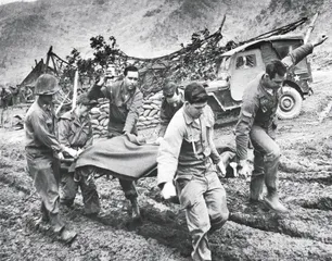 走过战争，走过屈辱4