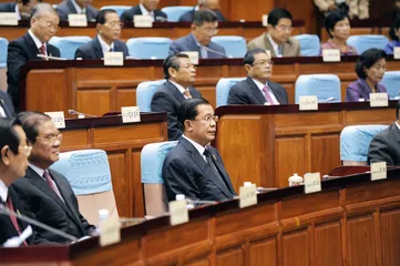 柬埔寨国会选举：“两党争锋”缘何而起