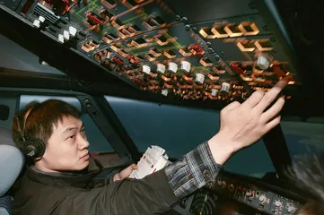 ​行业法规缺位下的飞行员辞职潮1