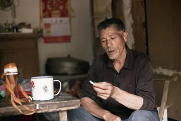 “两棵树”改变的家庭命运1