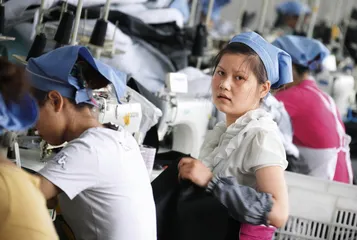 “虚火”的人民币强势是“慢性毒药”