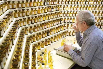 ​格拉斯： 一部香水发展史1