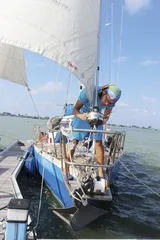 ​驾驶帆船去航海