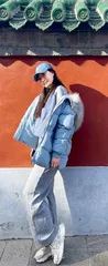 义眼女孩，正在“发光”