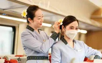 中老列车长 异国姐妹花3