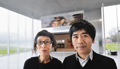 薄雾中的朗斯卢浮宫1