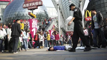 没有画廊，我们怎样做艺术12