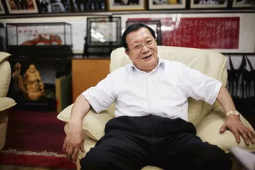 吴仁宝的“典型”人生
