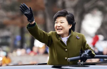 金正恩与朴槿惠：“朝鲜牌局”的新“牌手”1