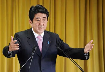 安倍归来：日本政坛“向右转”？