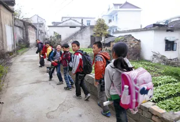 恩泽留守儿童关爱中心：“80后”返乡青年的公益探索1
