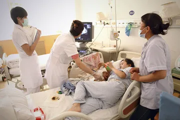 希望与勇气：两个妈妈的“换肝救子”1