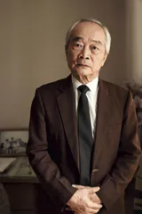 《权与法》：一出未过时的时代剧