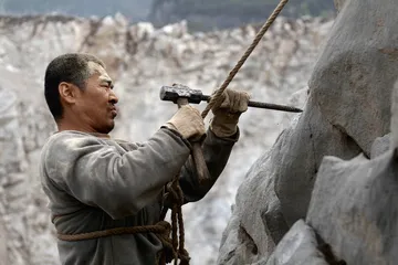 《人山人海》，“就像抛一块生肉在观众面前”3