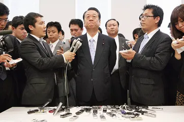 小泽一郎：“破坏者”再行动