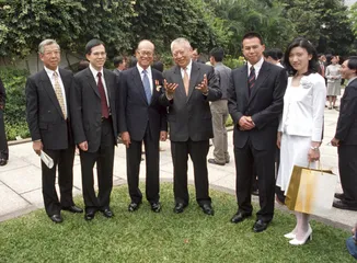 ​继承者：李泽钜与李泽楷2