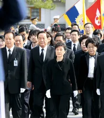 韩国国会大选：“竞选女王”的逆转